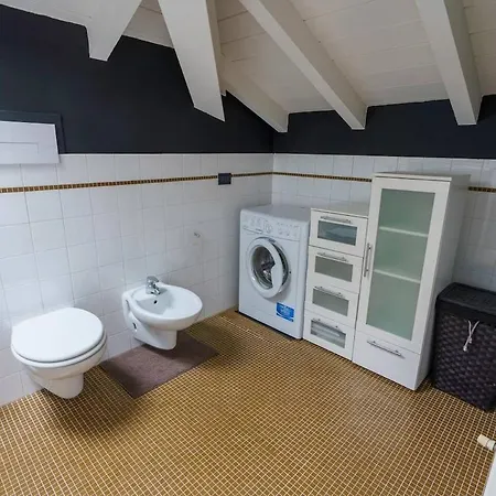 N8 - Elegante Mansarda Vicino Al Centro Apartman Brescia