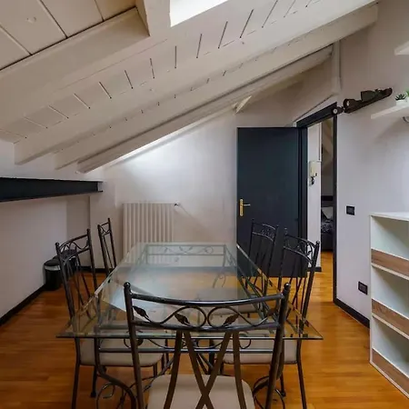 N8 - Elegante Mansarda Vicino Al Centro Διαμέρισμα